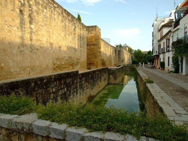 Patio De La Muralla Apartamentos قرطبة المظهر الخارجي الصورة